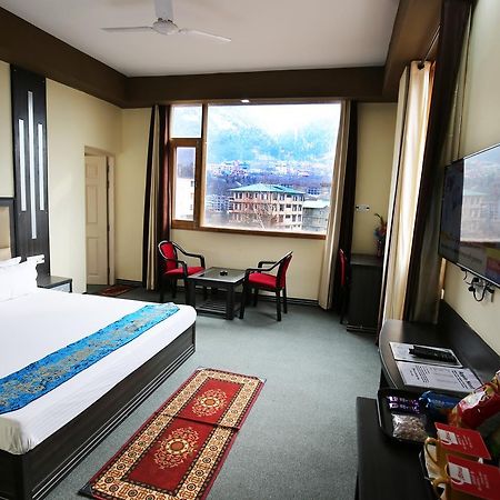 Hotels Apple Nest - Former Lemon Tree Hotel Manāli Buitenkant foto