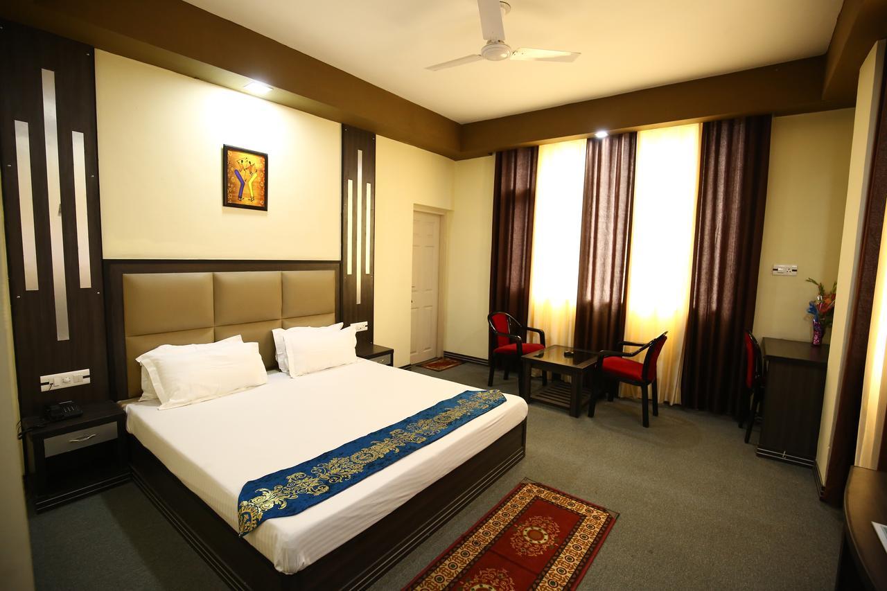 Hotels Apple Nest - Former Lemon Tree Hotel Manāli Buitenkant foto